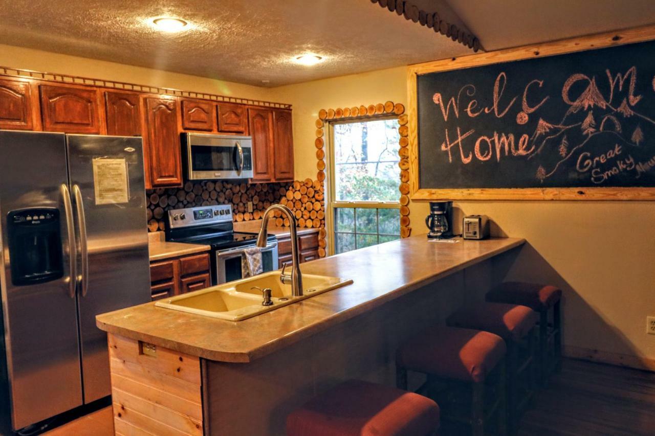 Lazy Bear Cabin Sevierville Ngoại thất bức ảnh