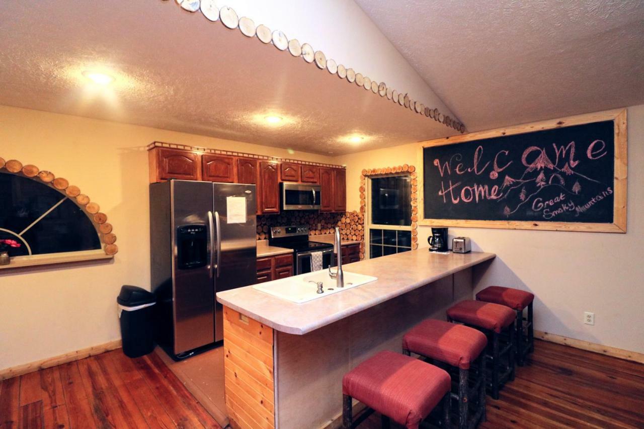 Lazy Bear Cabin Sevierville Ngoại thất bức ảnh